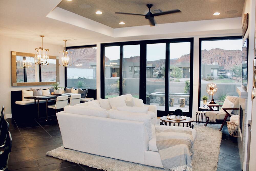 Photo of Livingroom in Ivins