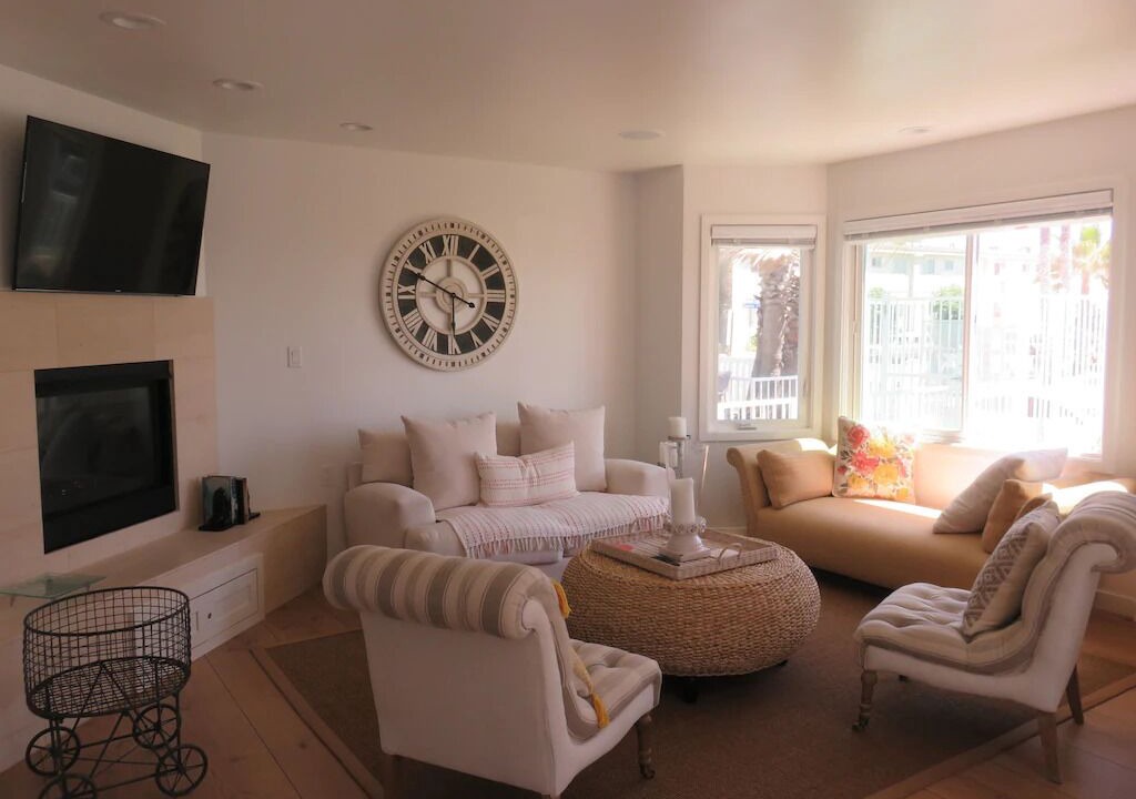 Photo of Livingroom in Ocean Beach