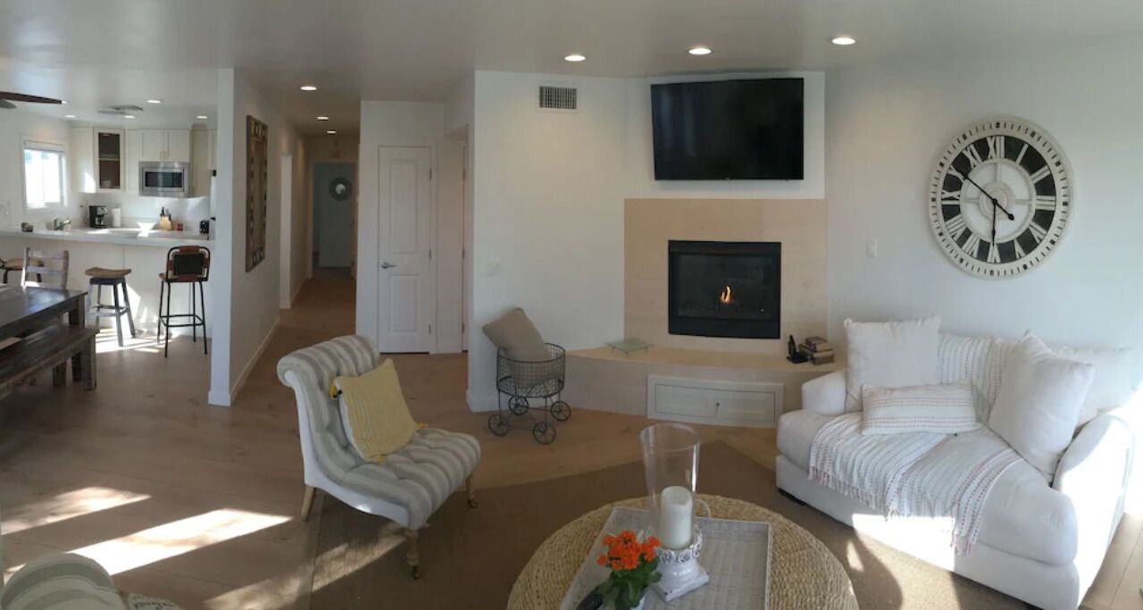 Photo of Livingroom in Ocean Beach