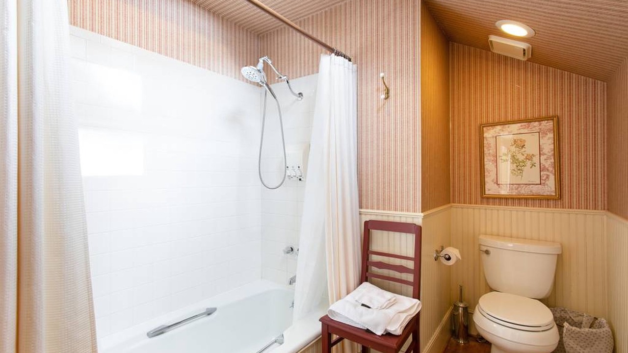 Photo of Bathroom in Historic District