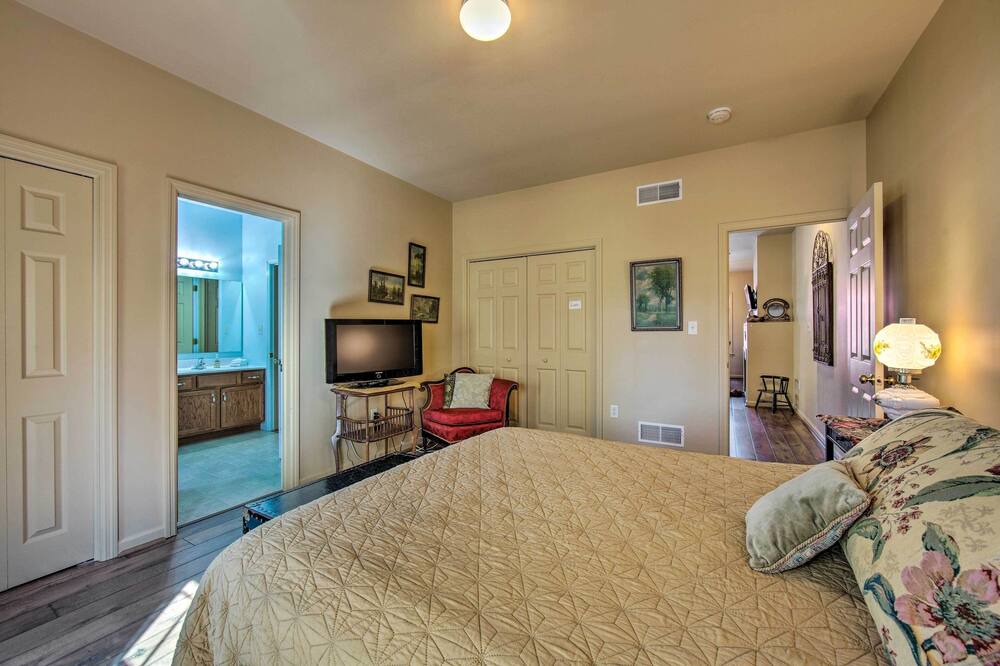 Photo of Bedroom in Adamstown