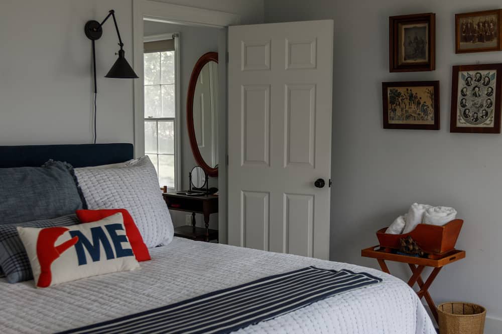 Photo of Bedroom in Lamoine Beach