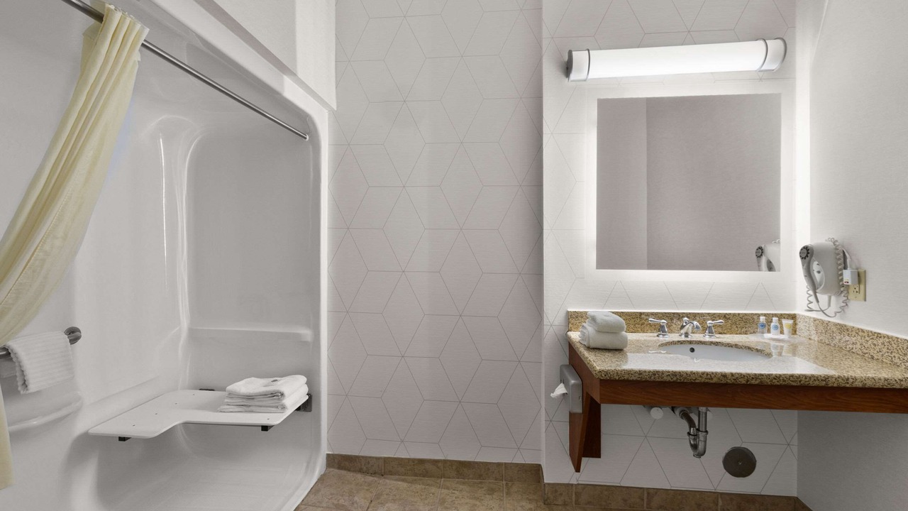 Photo of Bathroom in Ashley Oaks