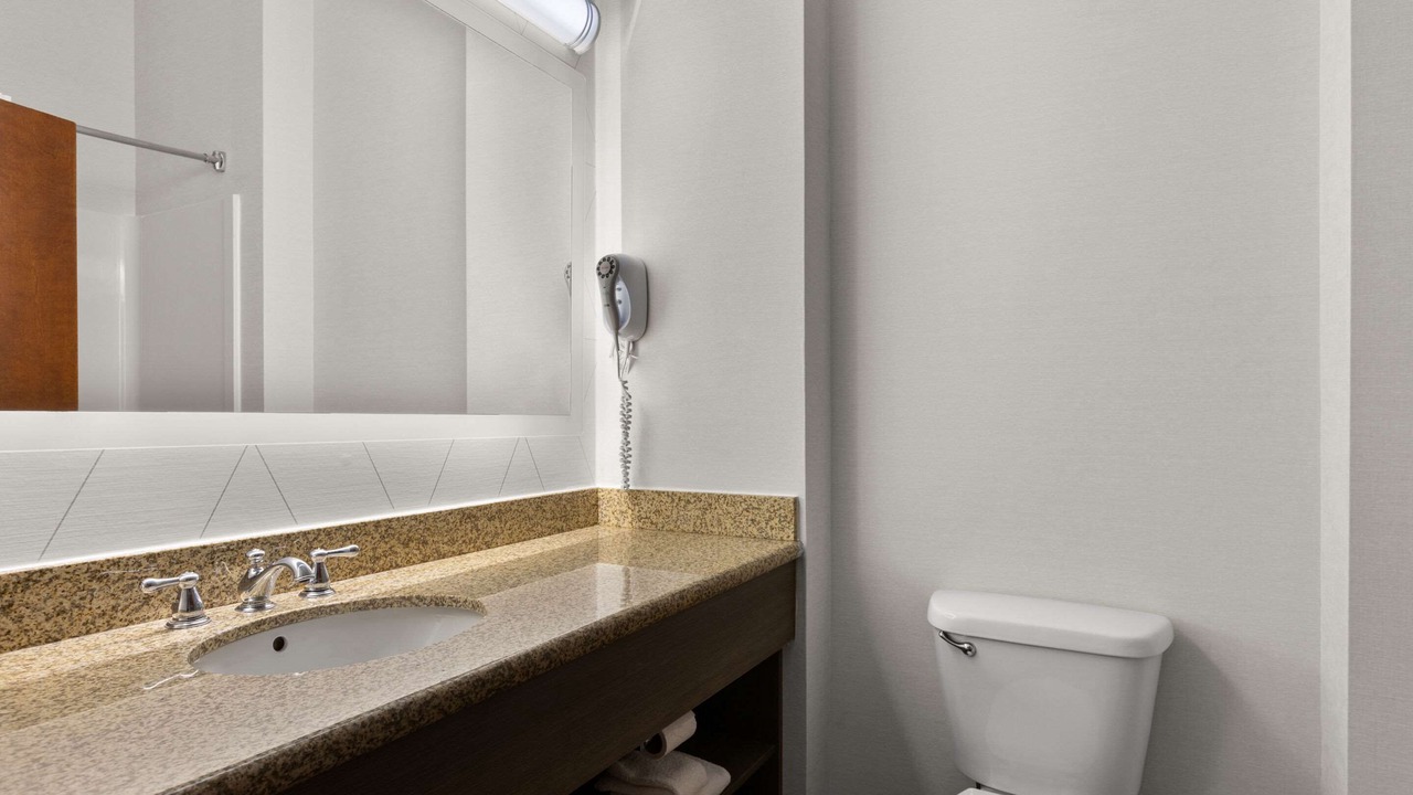 Photo of Bathroom in Ashley Oaks