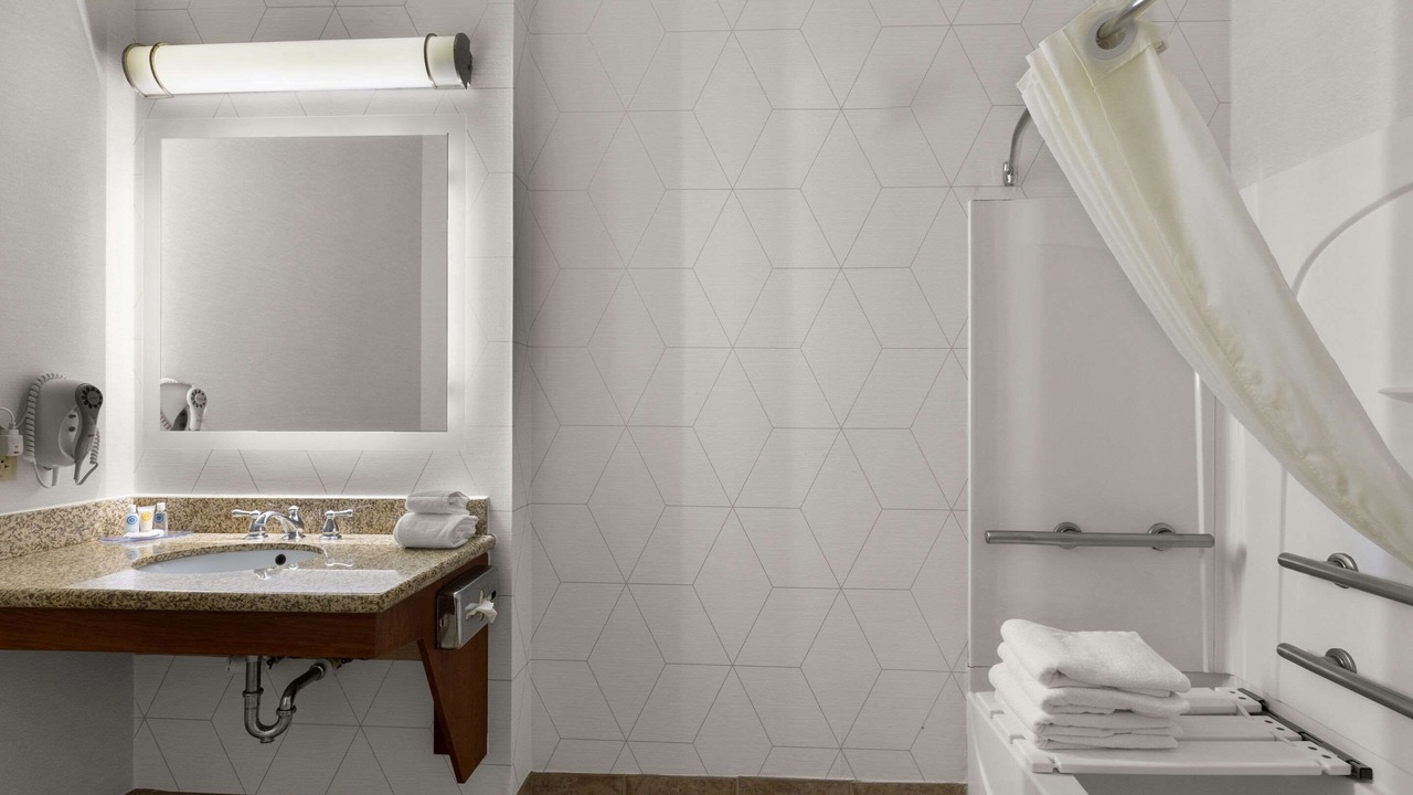 Photo of Bathroom in Ashley Oaks