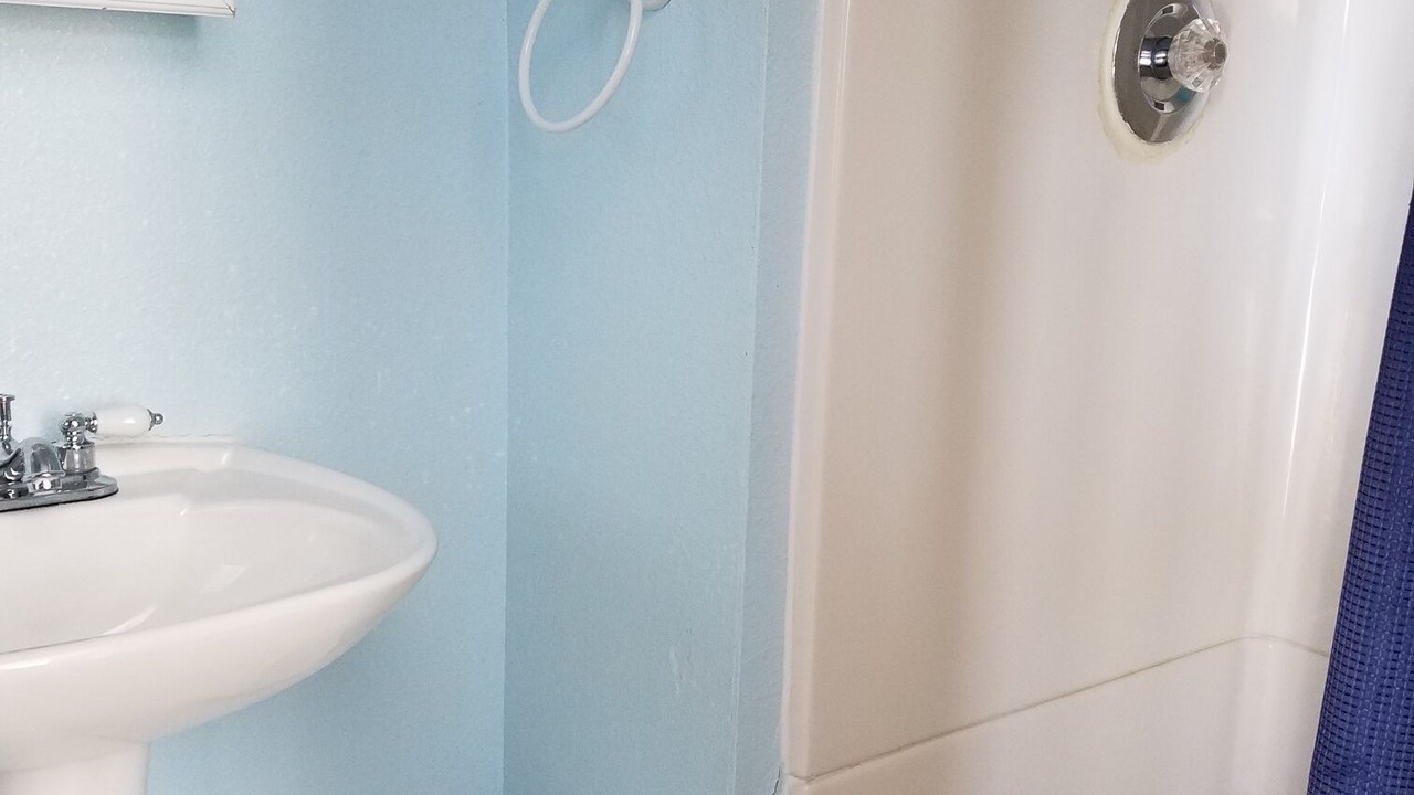 Photo of Bathroom in Lyons
