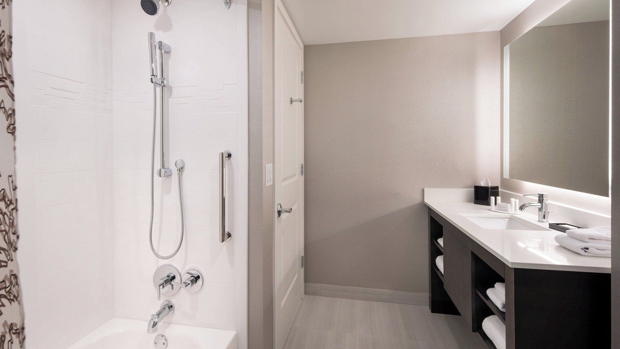 Photo of Bathroom in Goss - Grove