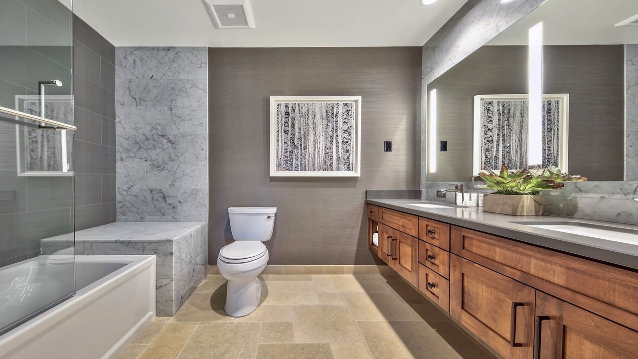 Photo of Bathroom in Lakeside Park