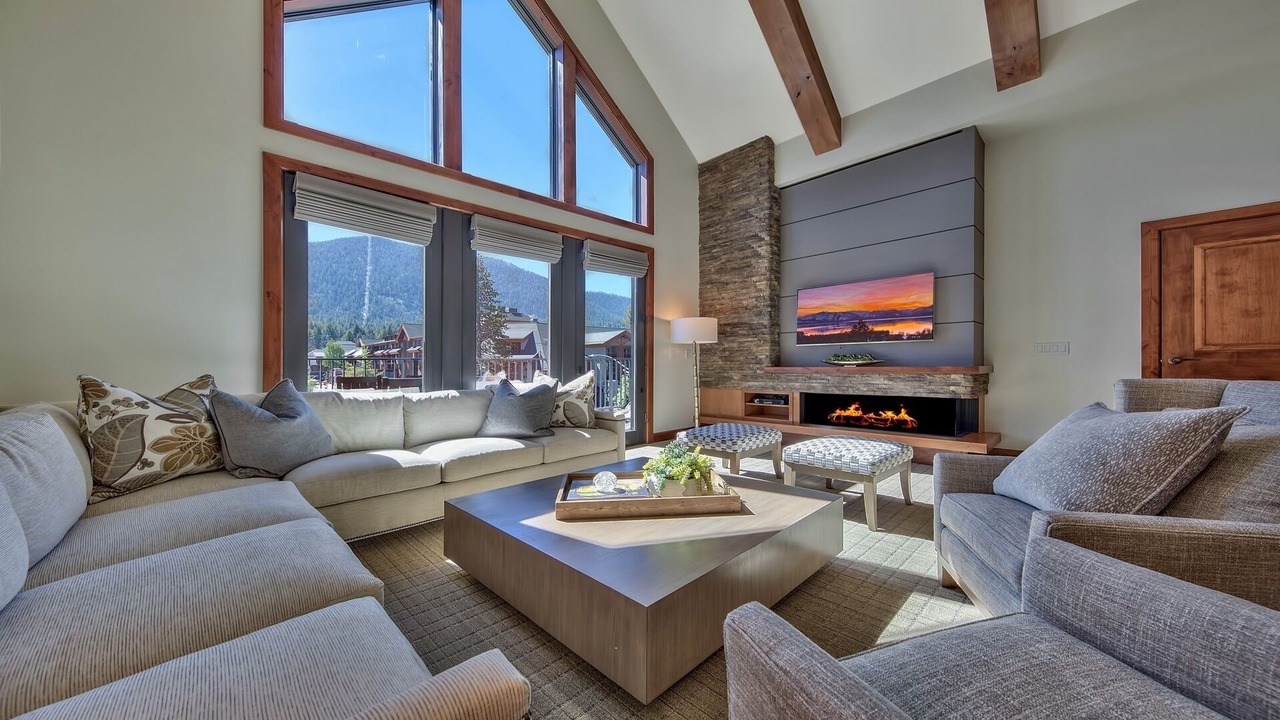 Photo of Livingroom in Lakeside Park