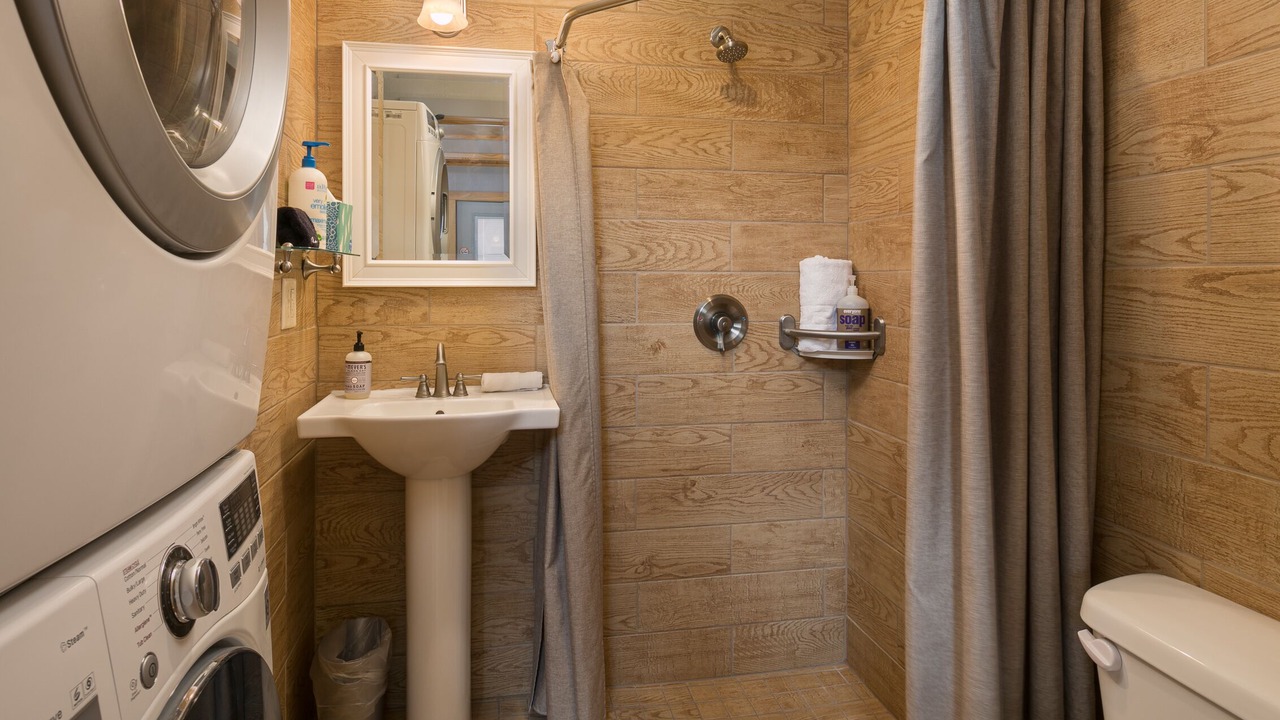 Photo of Bathroom in Bluff