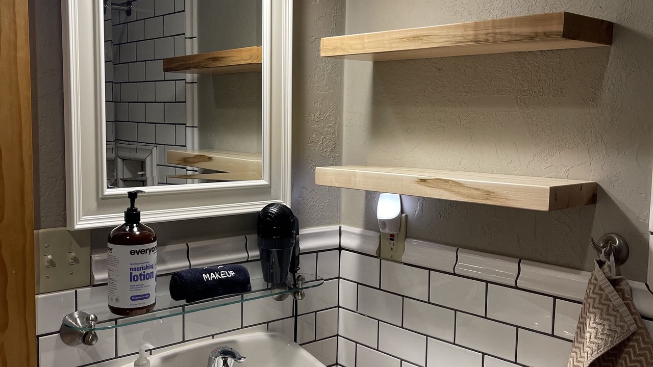 Photo of Bathroom in Bluff