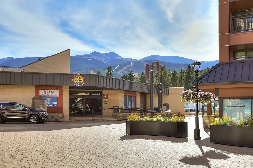 Photo of Outdoor in Peak 9