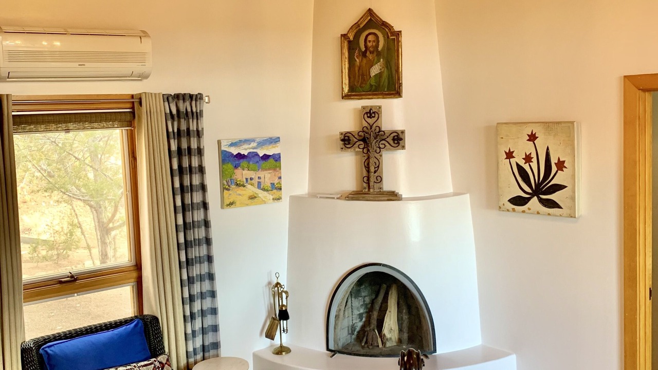 Photo of Bedroom in Nambe Pueblo