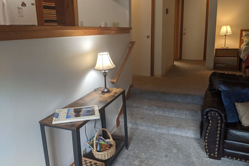 Photo of Livingroom in Lakeside Village