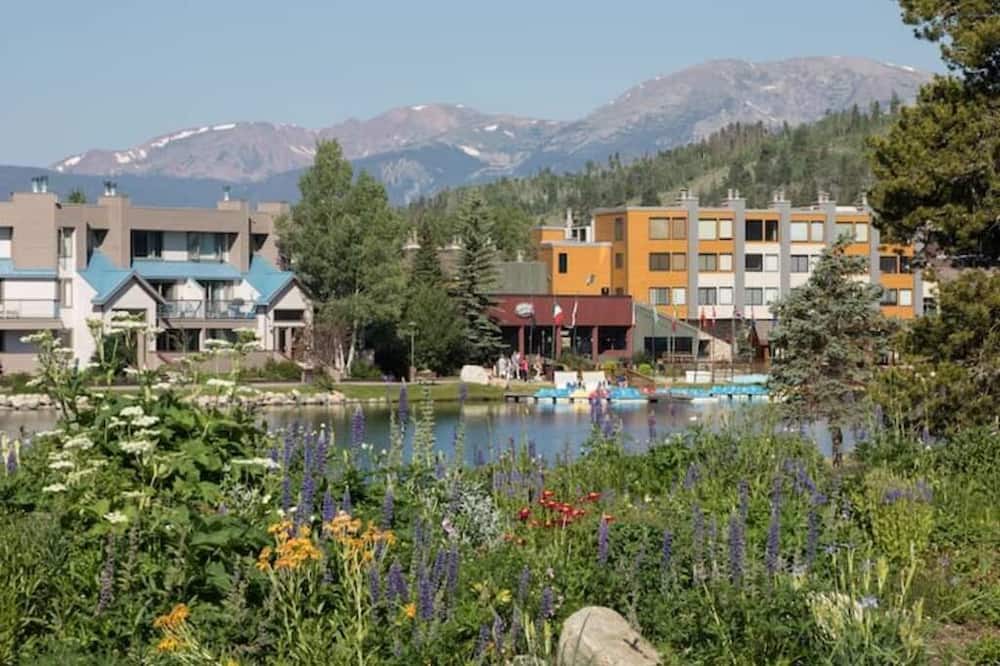 Photo of Outdoor in Lakeside Village