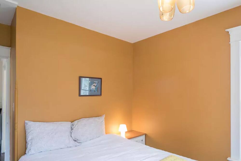 Photo of Bedroom in Mapleton Hill