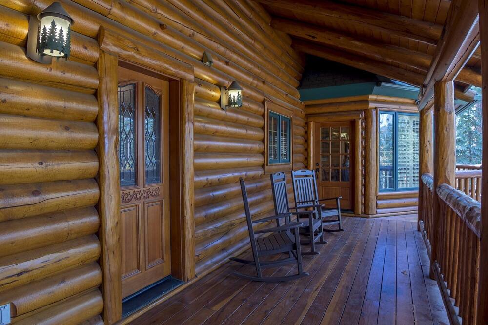 Photo of Patio Balcony in Evergreen Estates