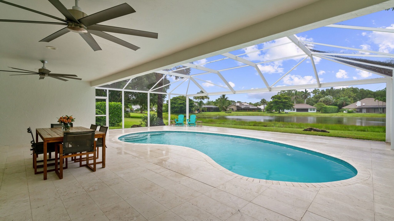 Photo of Patio Balcony in Kings Lake
