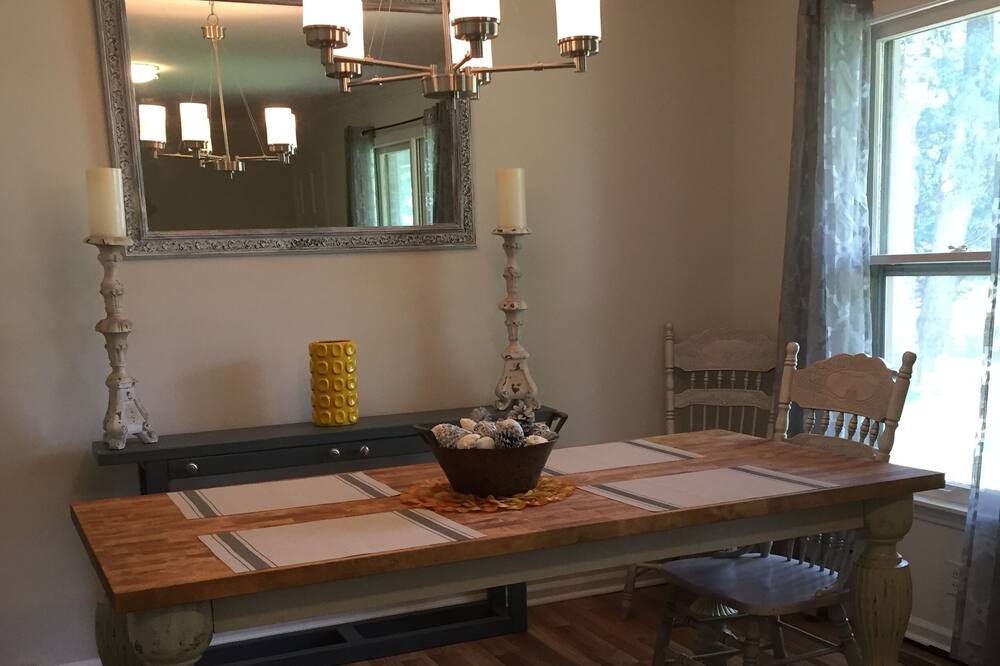 Photo of Livingroom in Murfreesboro