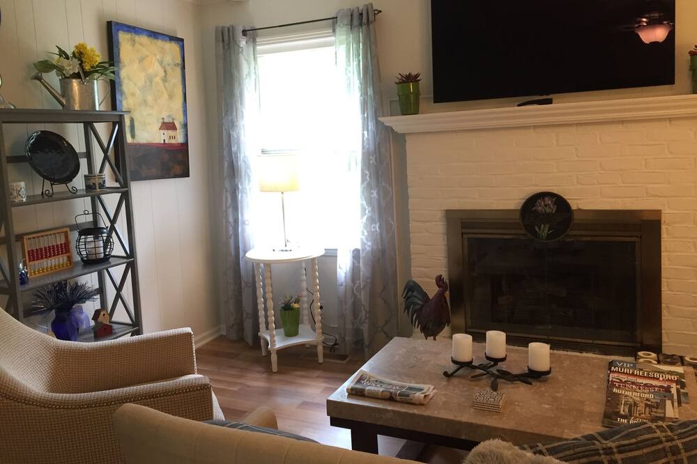 Photo of Livingroom in Murfreesboro