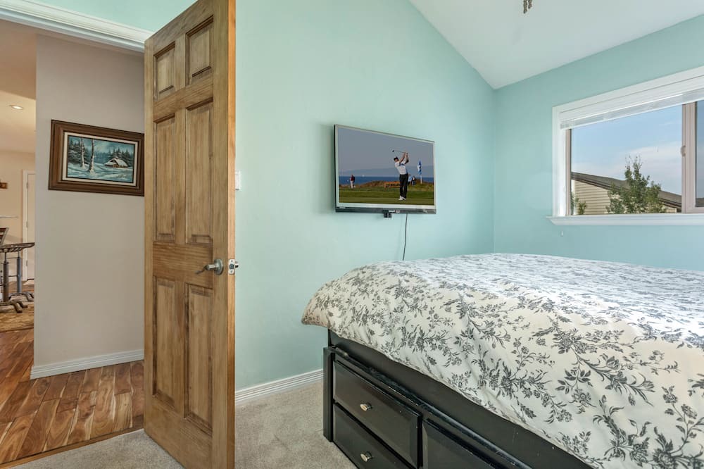 Photo of Bedroom in Avon