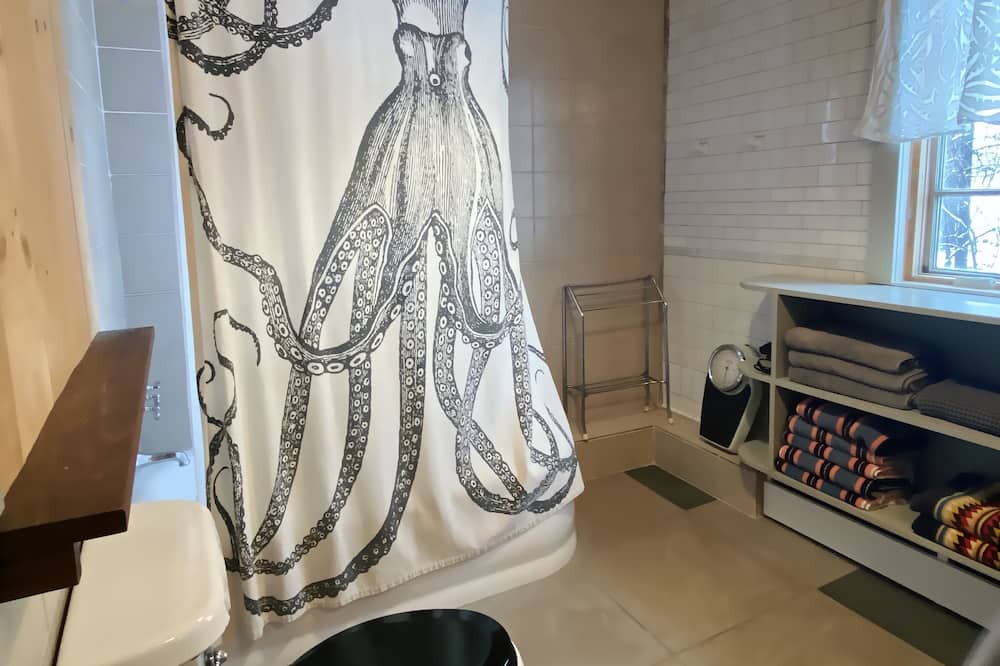 Photo of Bathroom in Town of Clermont