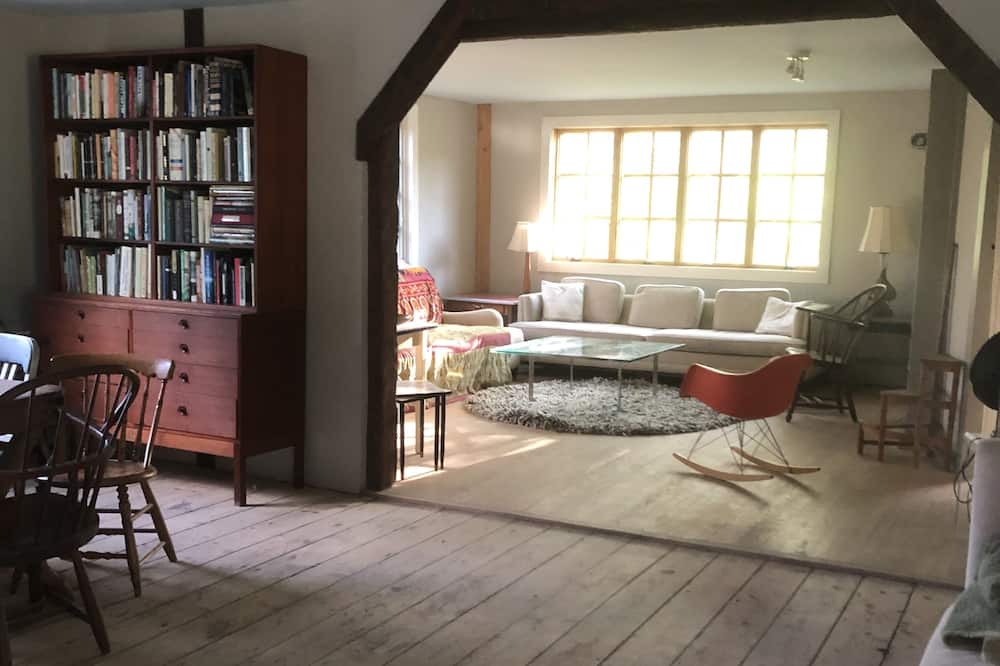 Photo of Livingroom in Town of Clermont
