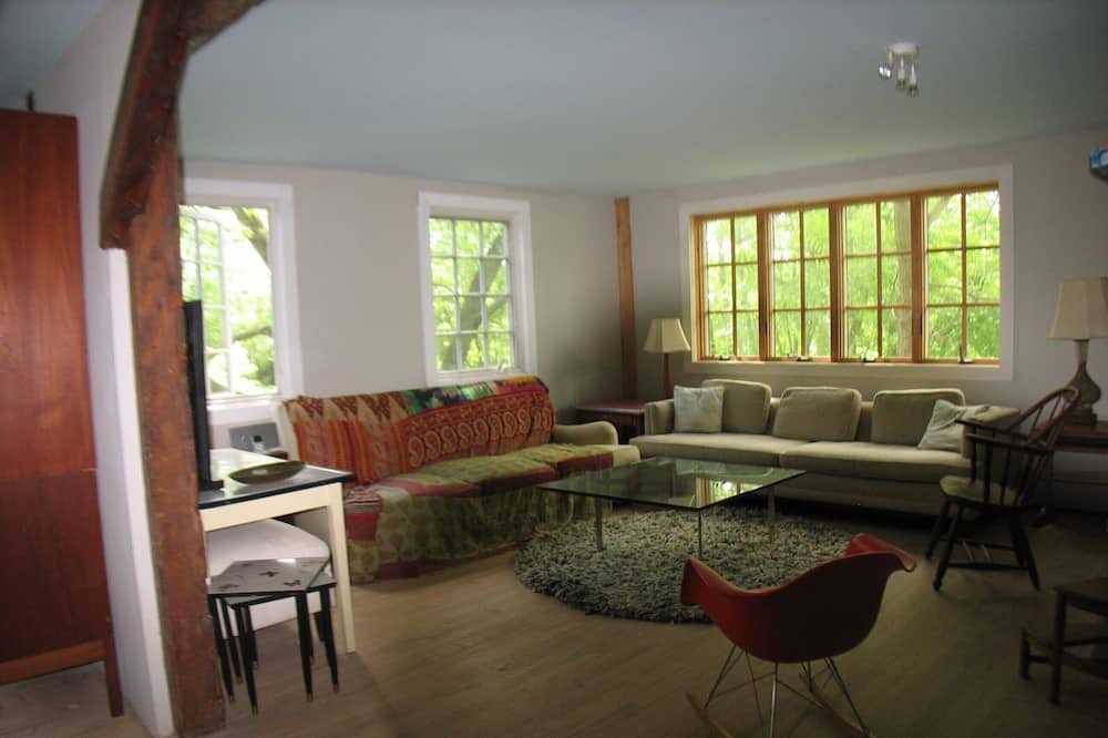 Photo of Livingroom in Town of Clermont