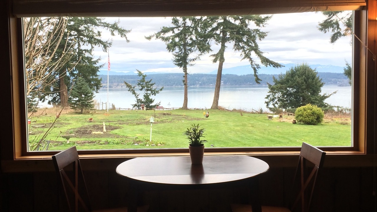 Photo of Bedroom in Oak Harbor
