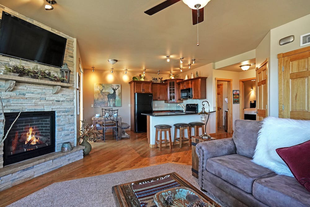 Photo of Livingroom in Estes Park