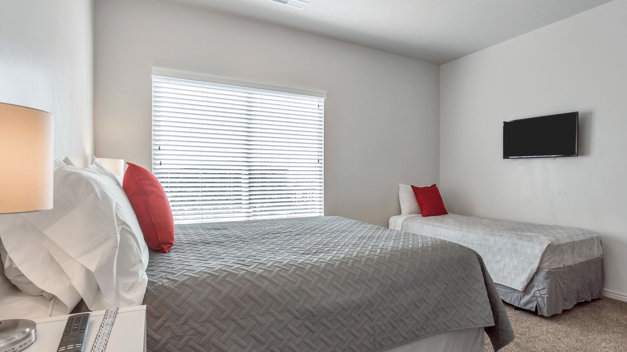 Photo of Bedroom in Lakeview