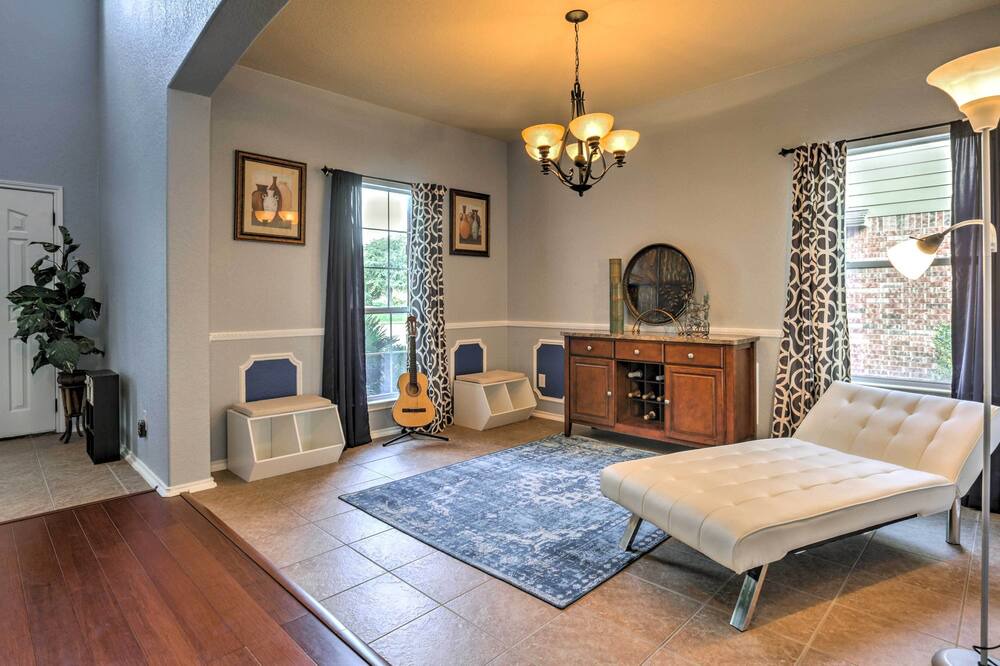 Photo of Livingroom in Cibolo
