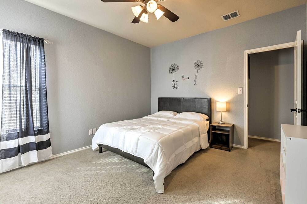 Photo of Bedroom in Cibolo