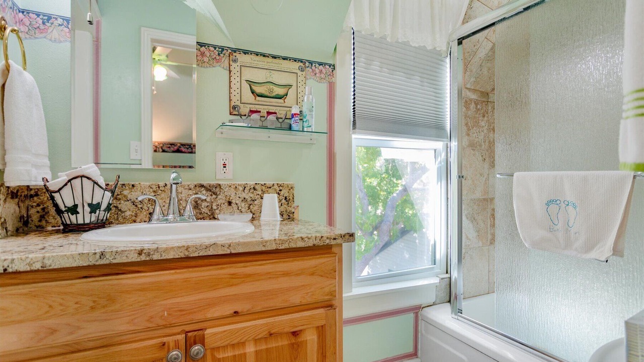 Photo of Bedroom in Golden