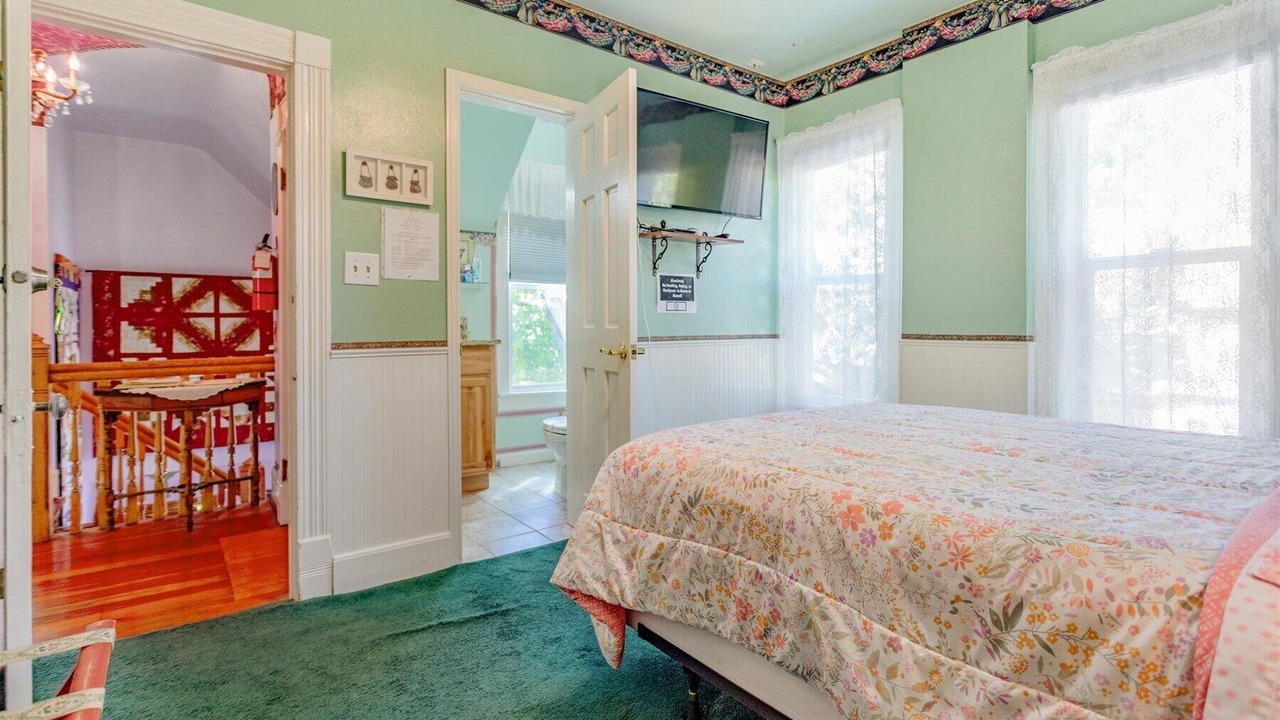 Photo of Bedroom in Golden