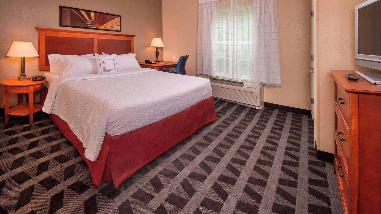 Photo of Bedroom in Clinton