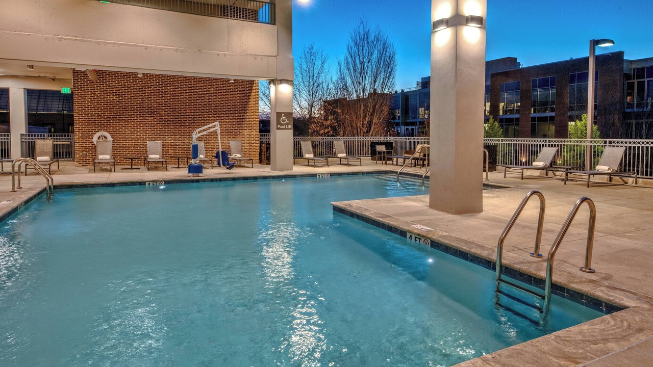 Photo of Outdoor in Green Hills