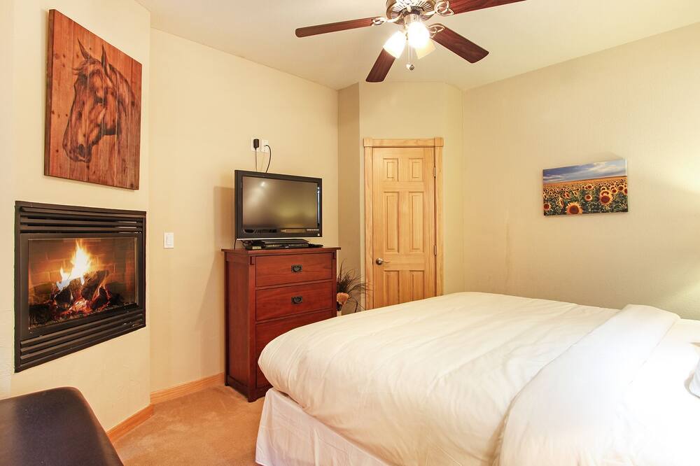Photo of Livingroom in Estes Park