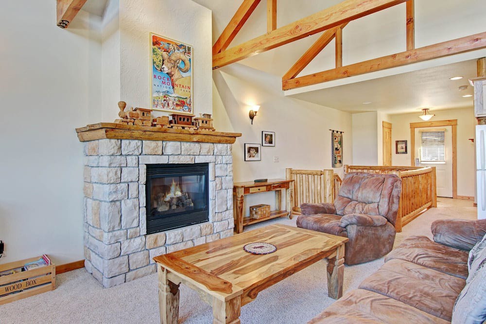 Photo of Livingroom in Estes Park