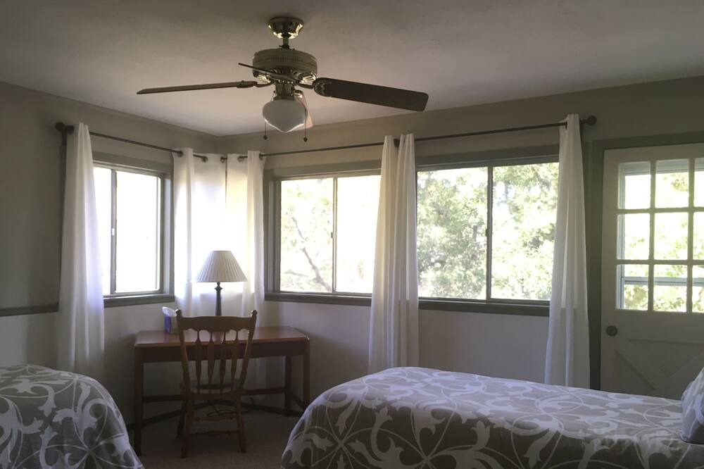Photo of Bedroom in Bastrop
