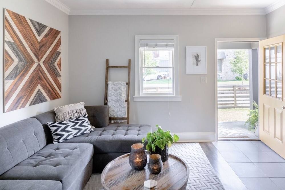 Photo of Livingroom in Franklin