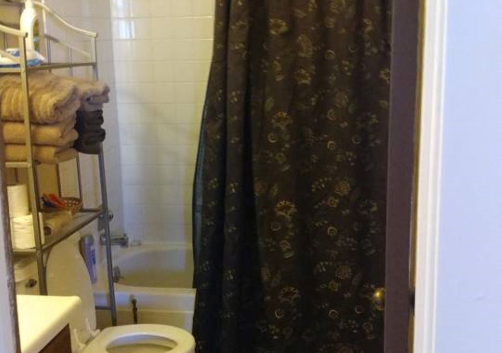 Photo of Bathroom in Shadow Mountain
