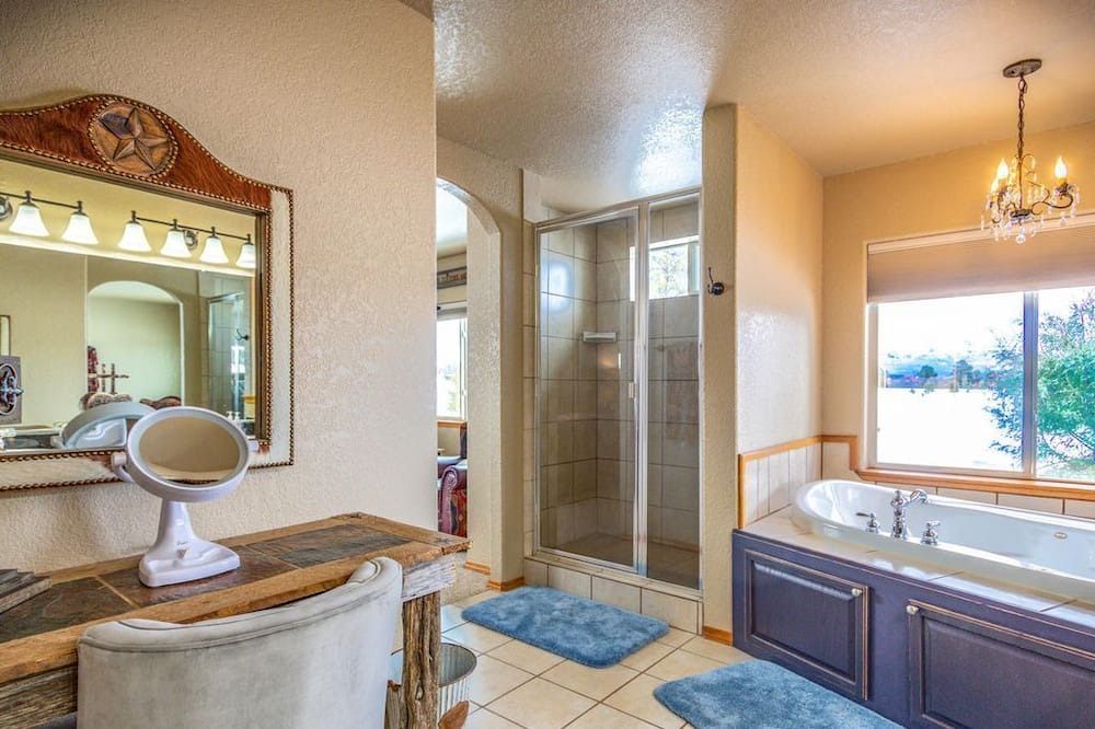 Photo of Bathroom in Timber Ridge Ranch