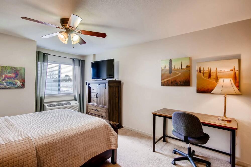 Photo of Bedroom in Englewood