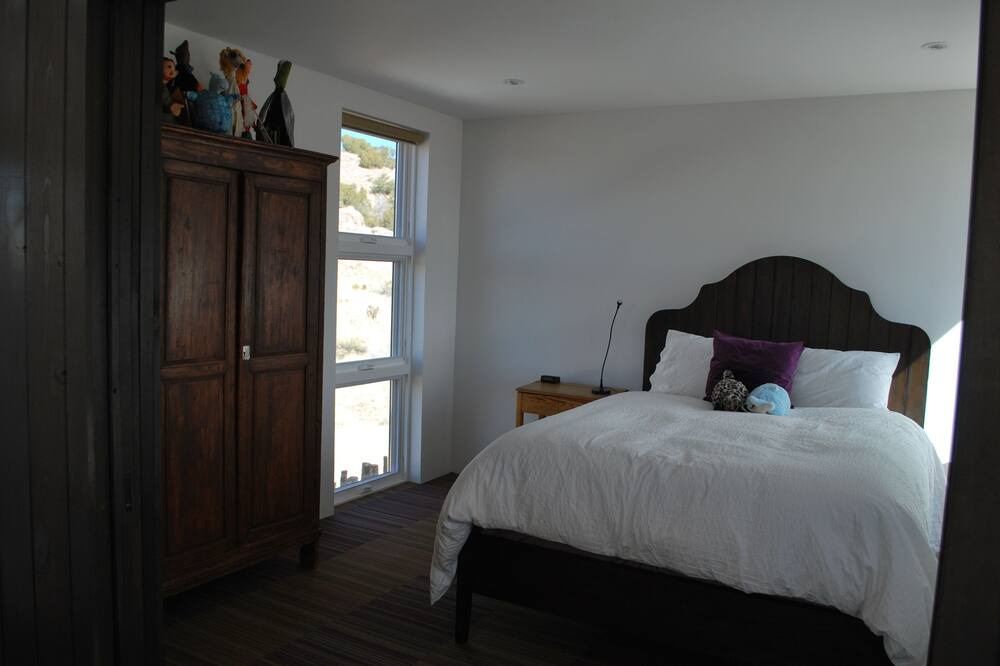 Photo of Bedroom in Cerrillos