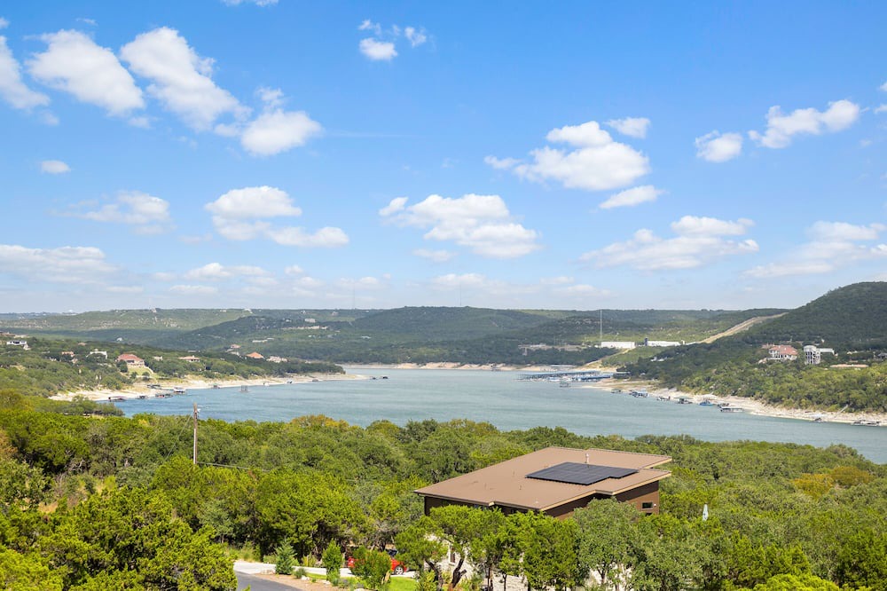 Photo of Others in Northshore On Lake Travis
