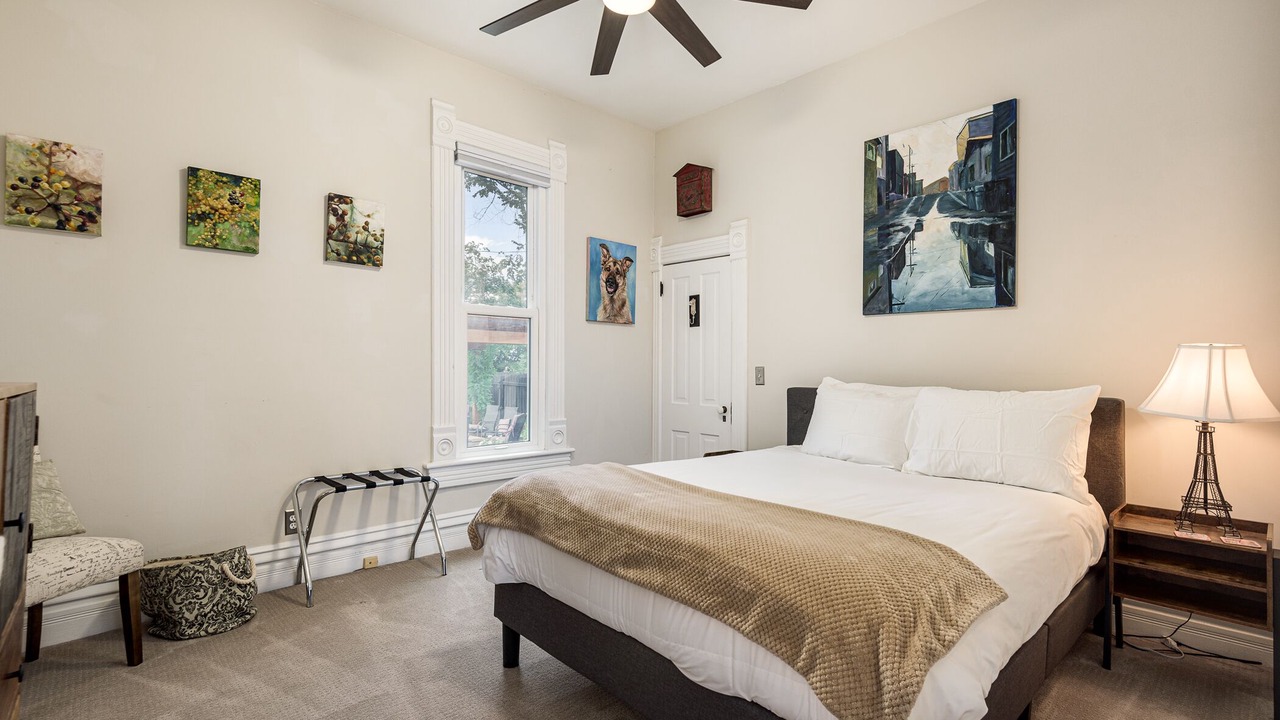 Photo of Bedroom in Curtis Park