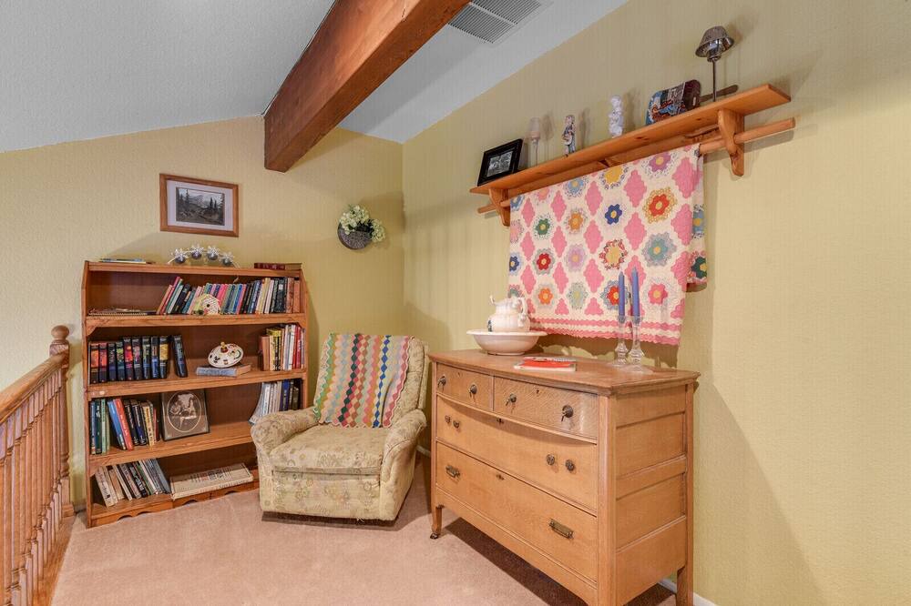 Photo of Bedroom in Grand View Estates
