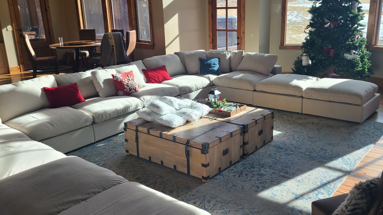 Photo of Livingroom in Daniel