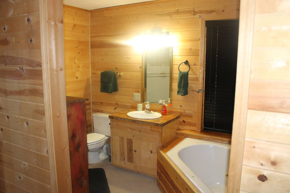 Photo of Bathroom in Ruidoso